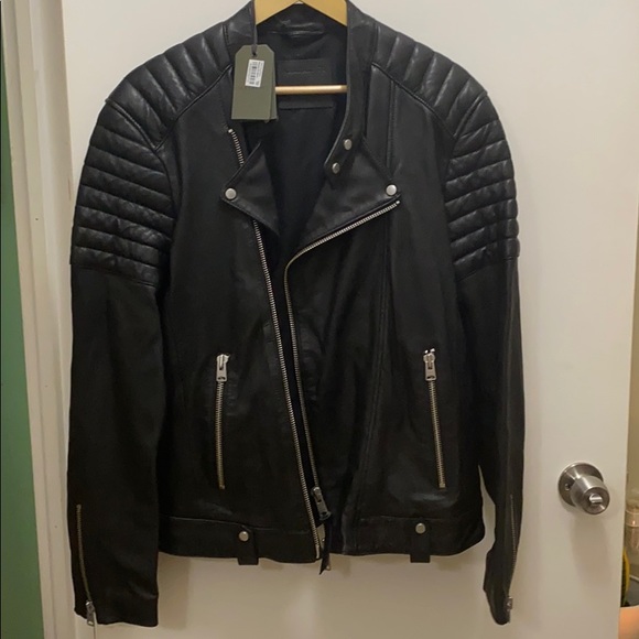 Perfect gift for boyfriend! Brand New with Tags